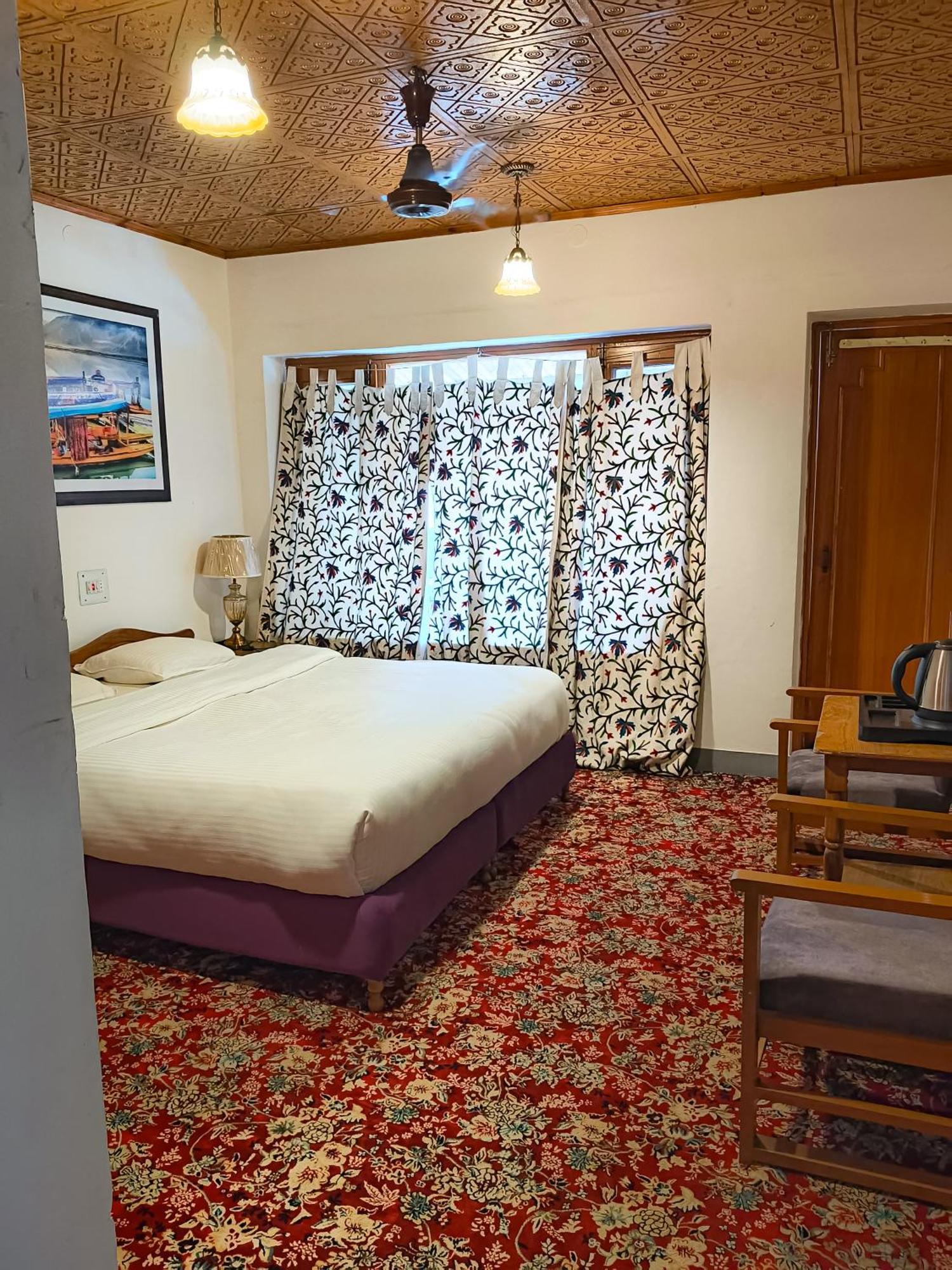 Hotel Season Palace Srinagar  Luaran gambar